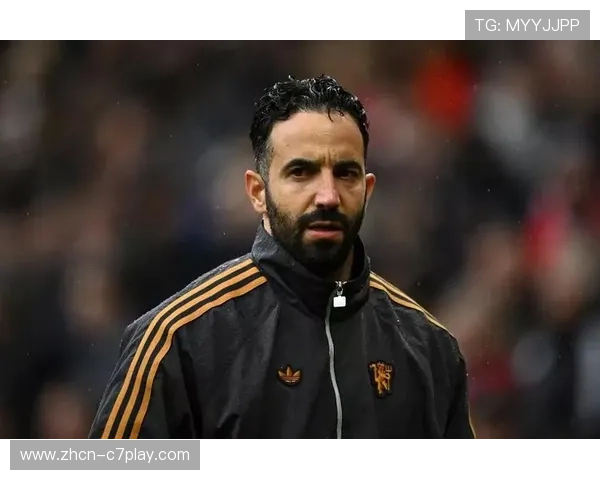 镜报：阿莫林准备明夏重建曼联中场，目标包括巴莱巴等人